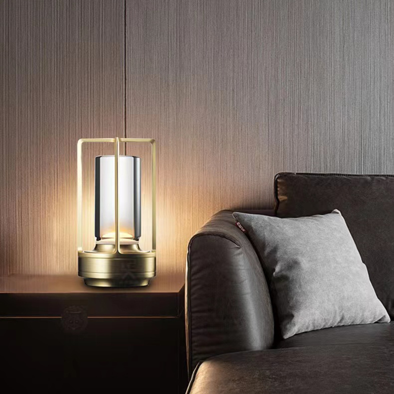 Simple charging desk lamp restaurant bar desk lamp dimming atmosphere retro portable charging touch USB desk lamp Simple charging desk lamp restaurant bar desk lamp dimming atmosphere retro portable charging touch USB desk lamp
